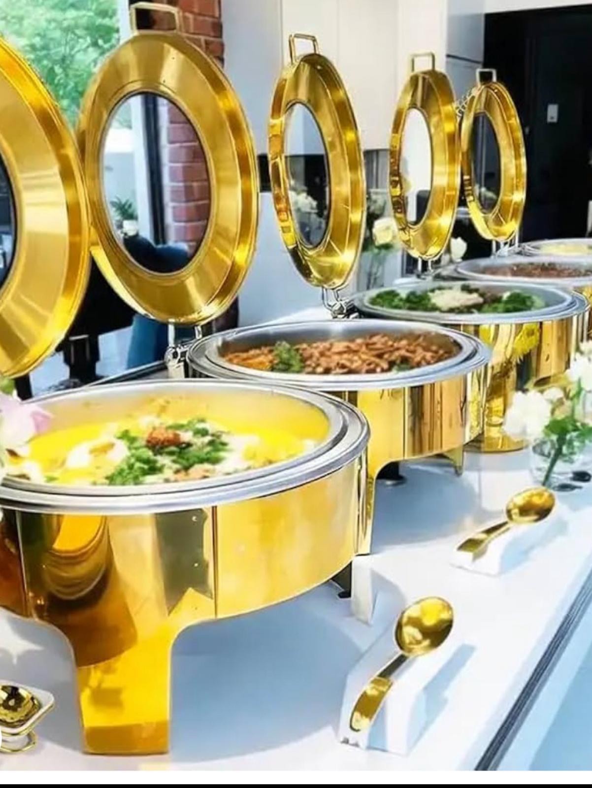 Gold buffet chafing dishes